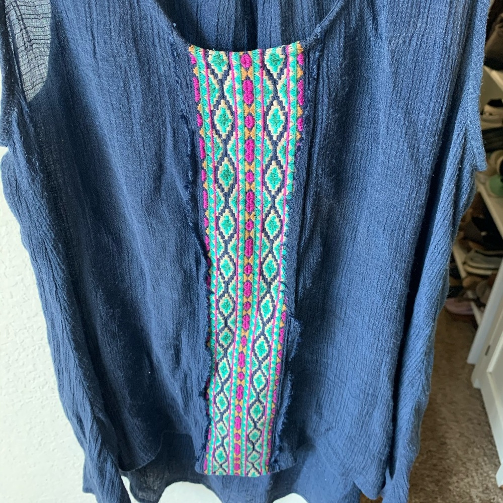 Shirt - Picture 2 of 4